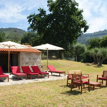 Villa Sleeps 10 With Pool And Wifi Calheiros